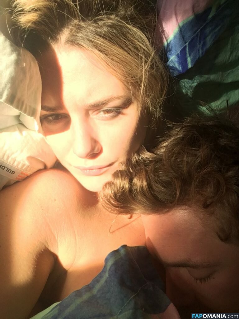 Addison Timlin Nackt Geleaktes Foto #41