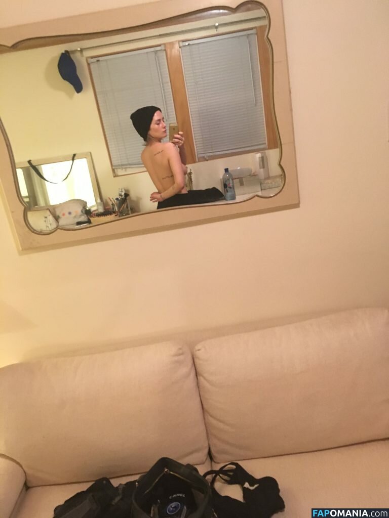 Addison Timlin Nackt Geleaktes Foto #52