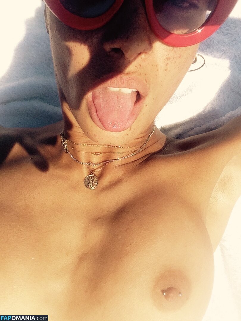 Adwoa Aboah Nackt Geleaktes Foto #8