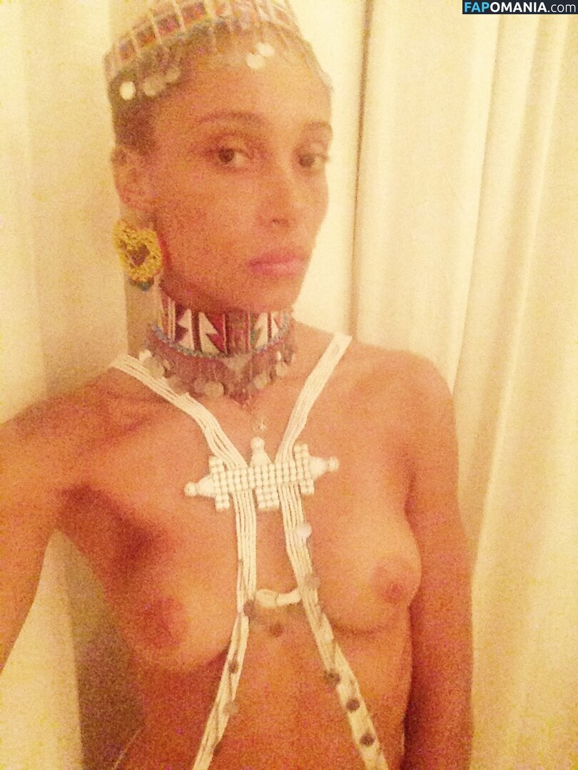 Adwoa Aboah Nackt Geleaktes Foto #28