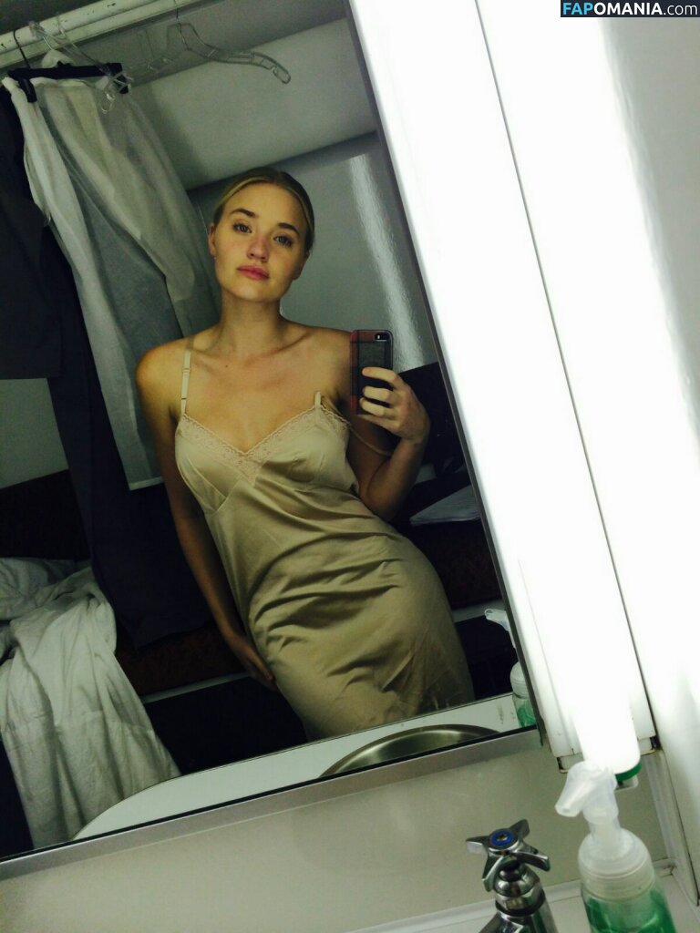 AJ Michalka Nackt Geleaktes Foto #9