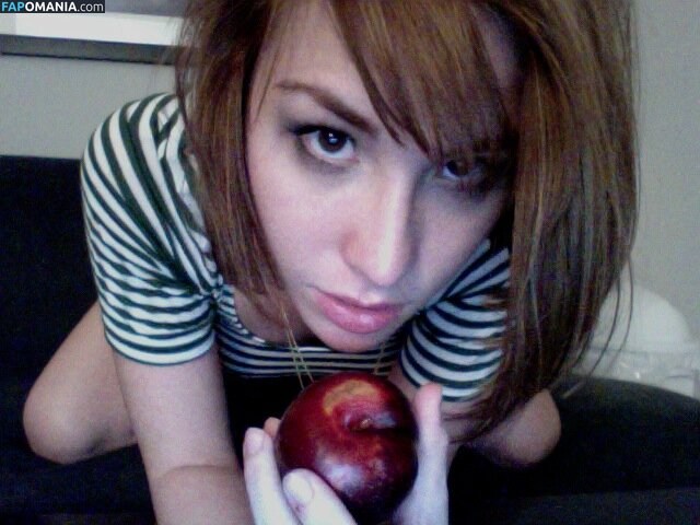 Allison Scagliotti Nackt Geleaktes Foto #6