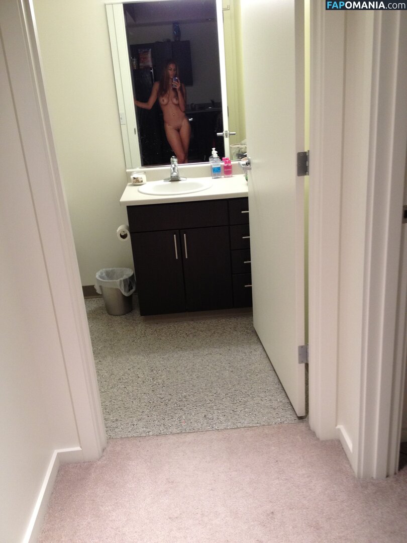 Alysha Clark Nackt Geleaktes Foto #2