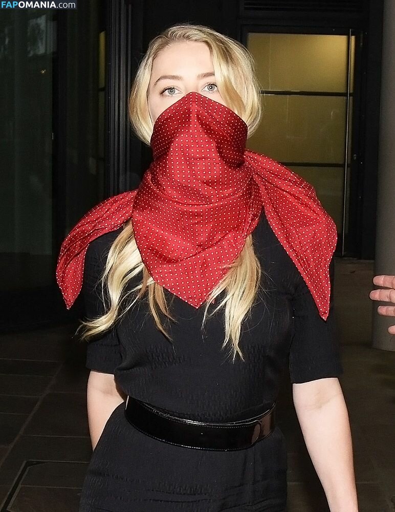 Amber Heard Nackt Geleaktes Foto #57
