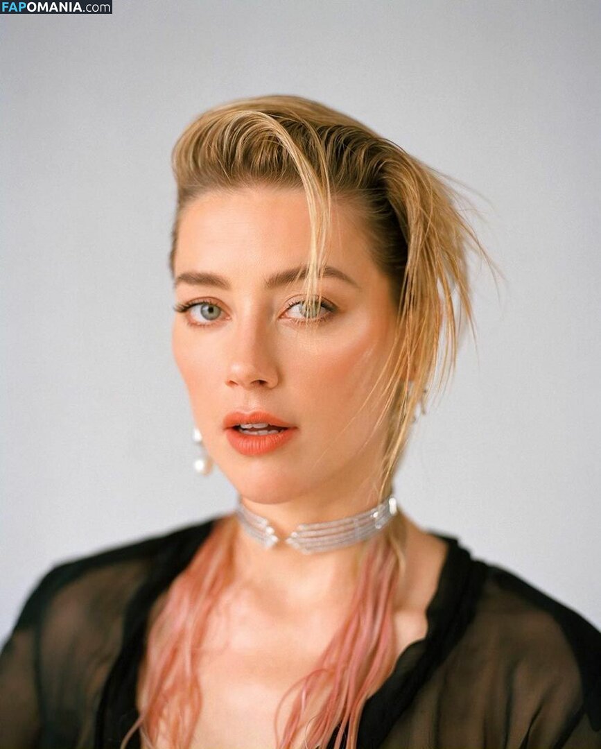 Amber Heard Nackt Geleaktes Foto #127
