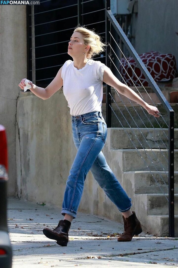 Amber Heard Nackt Geleaktes Foto #184