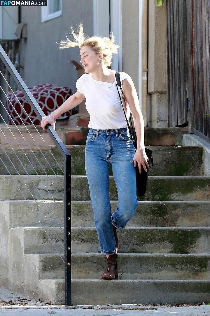 Amber Heard Nackt Geleaktes Foto #185