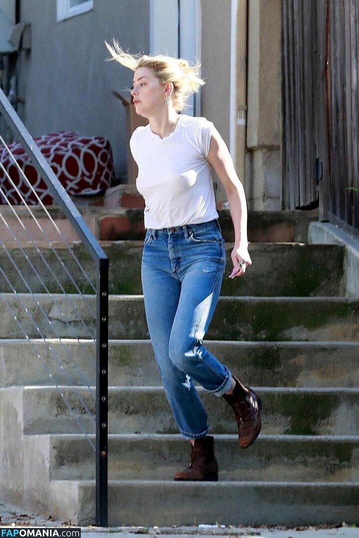 Amber Heard Nackt Geleaktes Foto #187
