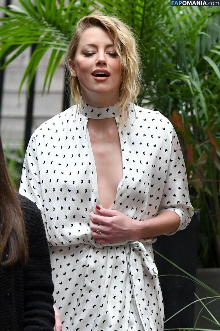 Amber Heard Nackt Geleaktes Foto #205