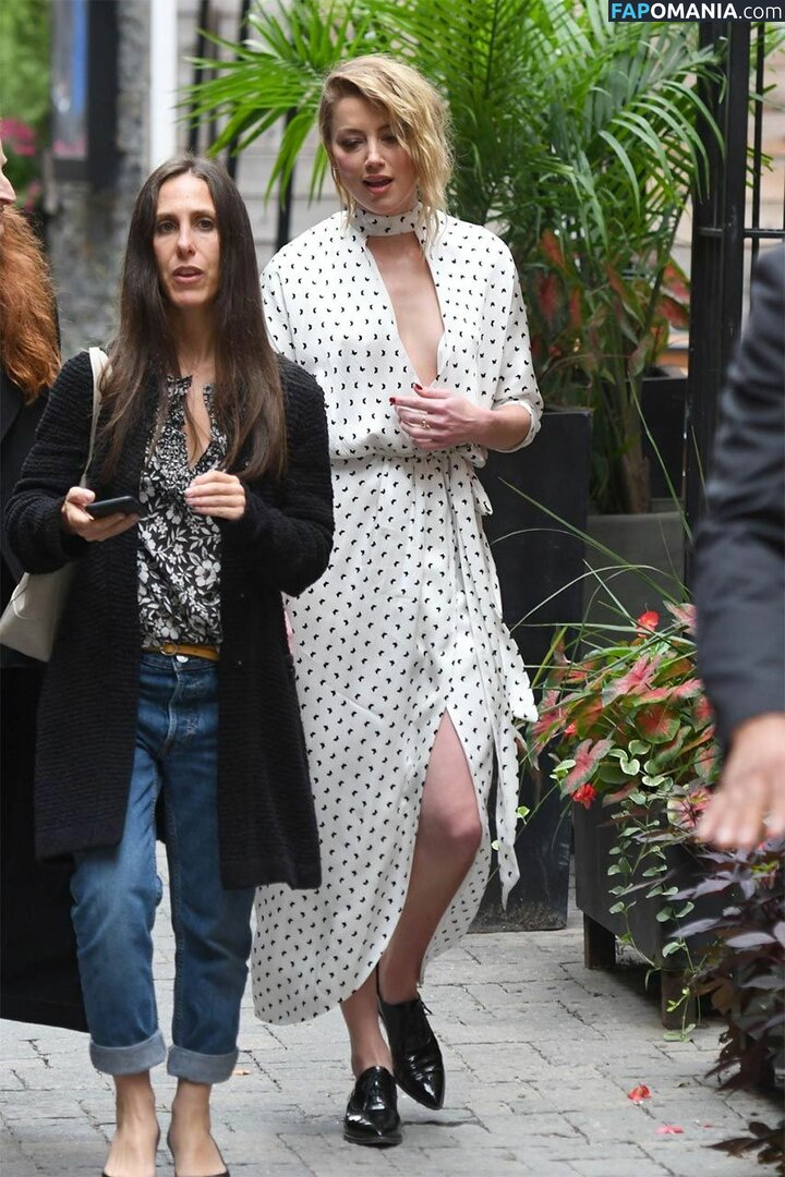 Amber Heard Nackt Geleaktes Foto #211