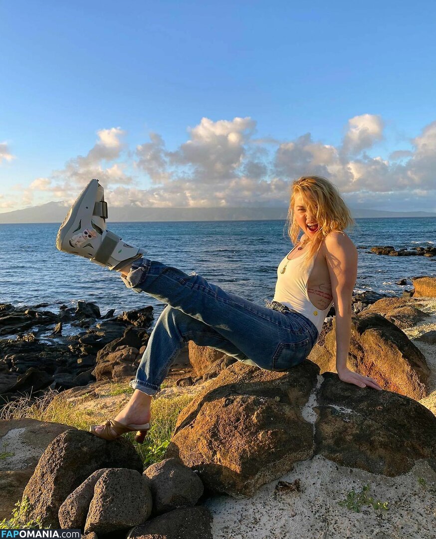 Amber Heard Nackt Geleaktes Foto #225