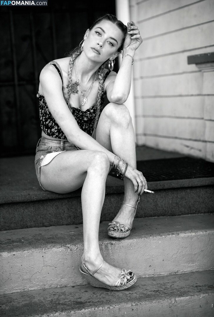 Amber Heard Nackt Geleaktes Foto #235
