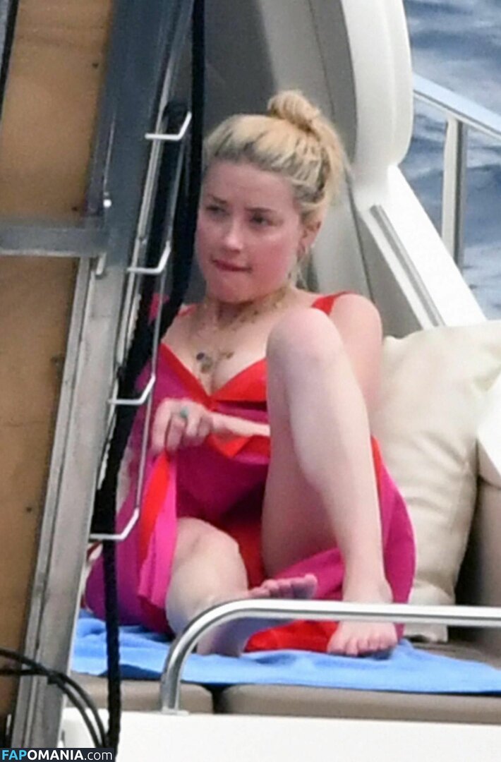Amber Heard Nackt Geleaktes Foto #246