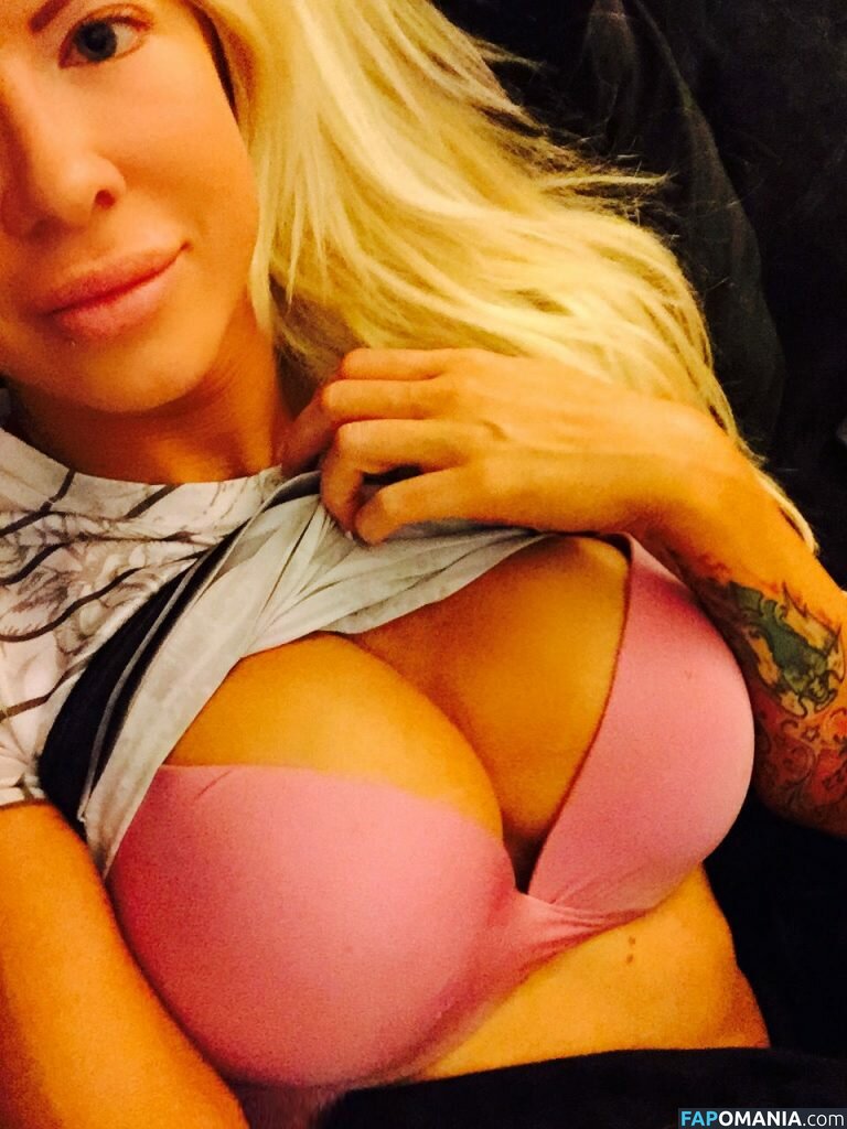 Angelina Love Nackt Geleaktes Foto #4