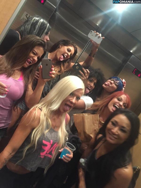 Angelina Love Nackt Geleaktes Foto #24