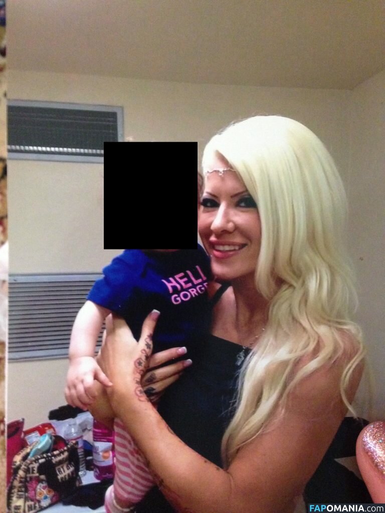 Angelina Love Nackt Geleaktes Foto #33