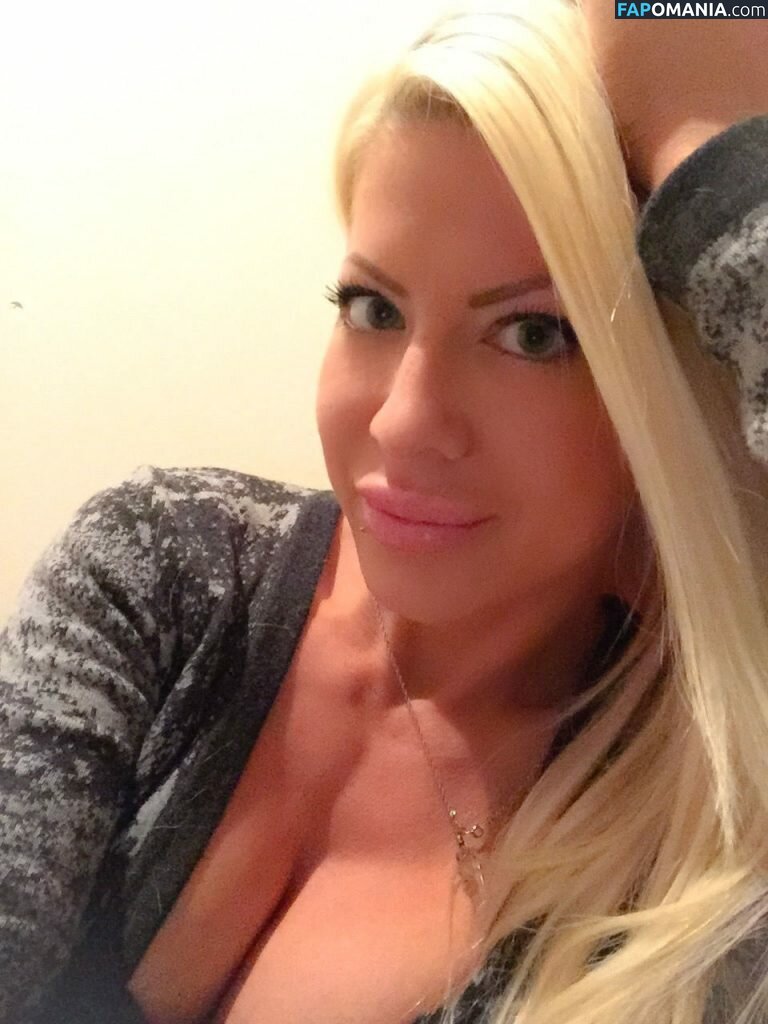 Angelina Love Nackt Geleaktes Foto #59