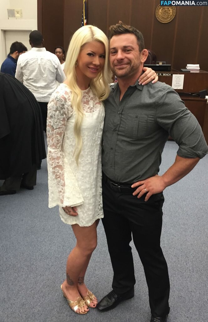 Angelina Love Nackt Geleaktes Foto #79