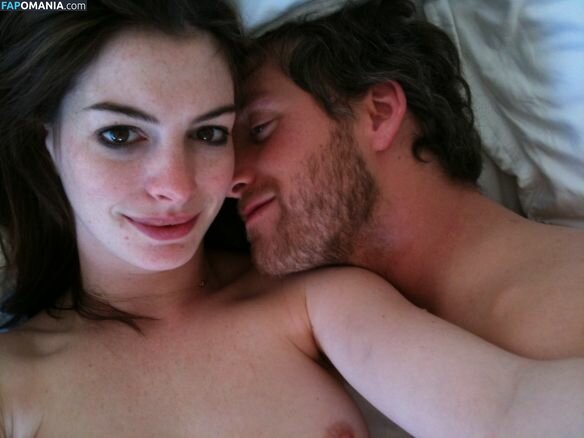 Anne Hathaway Nackt Geleaktes Foto #7