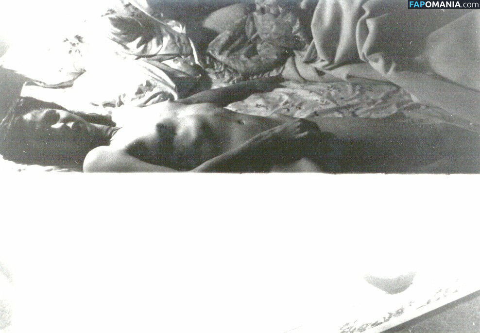 Ariadne Shaffer Nackt Geleaktes Foto #10