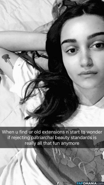 Ariela Barer Nackt Geleaktes Foto #10