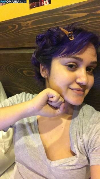 Ariela Barer Nackt Geleaktes Foto #14