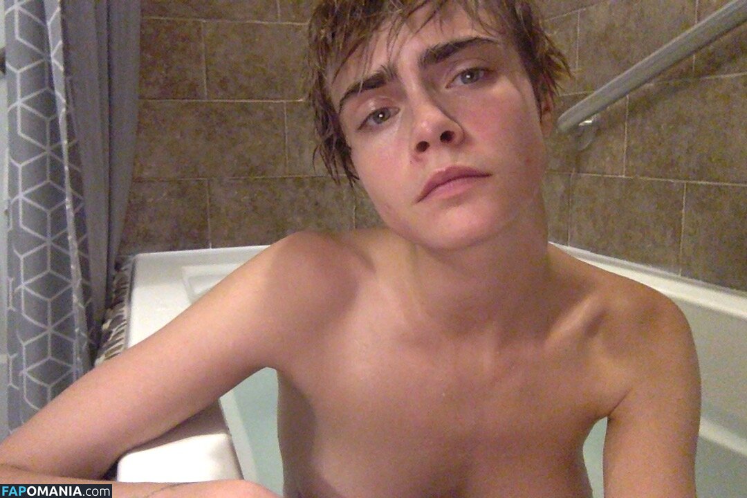 Ashley Benson And Cara Delevingne Nackt Geleaktes Foto #10