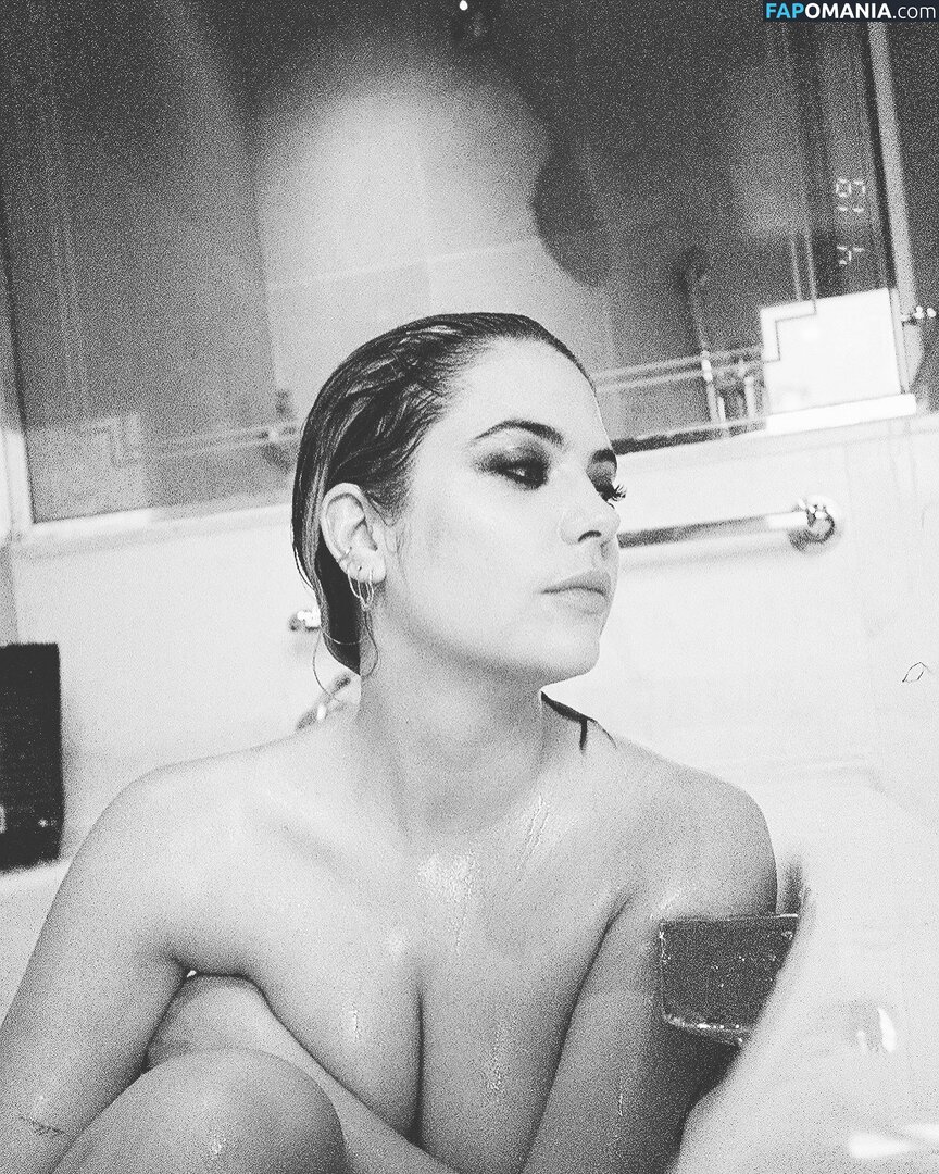 Ashley Benson And Cara Delevingne Nackt Geleaktes Foto #37
