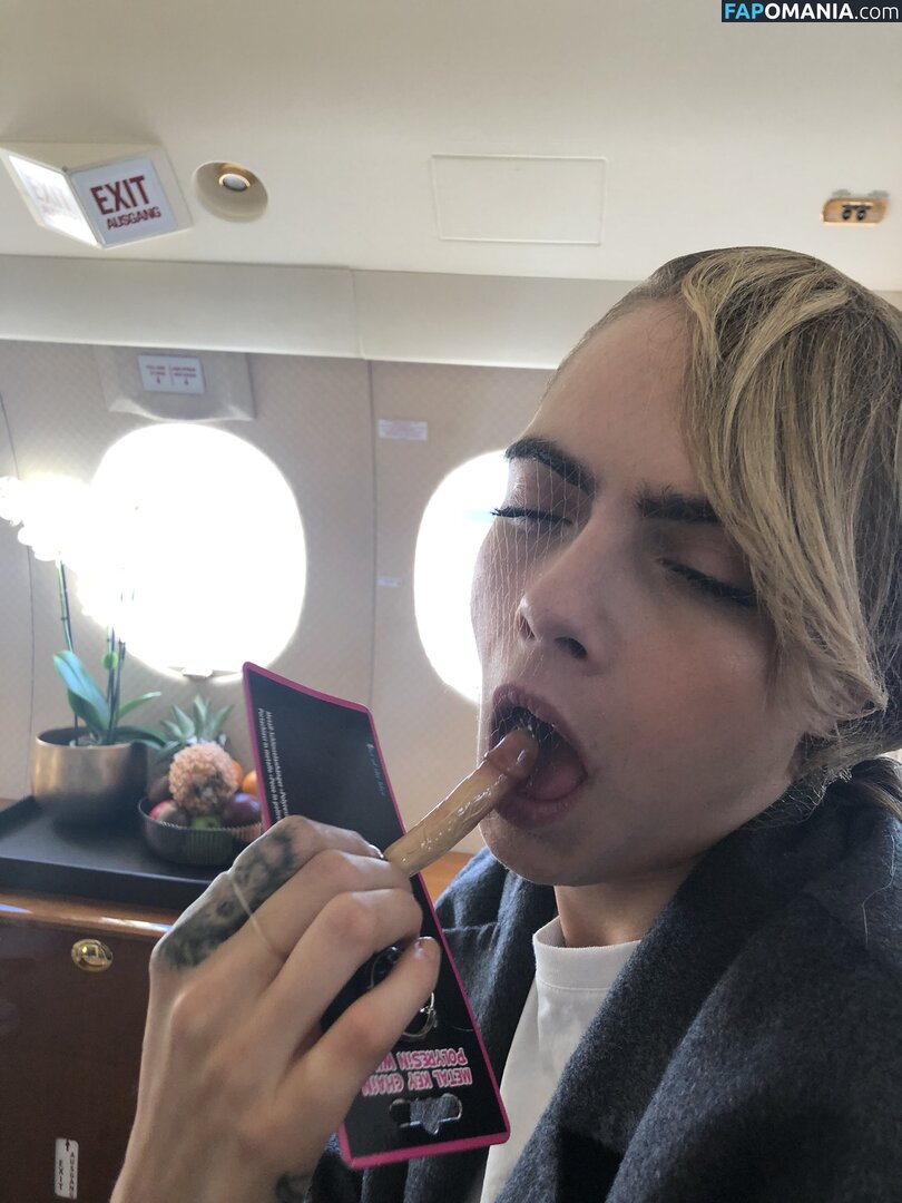 Ashley Benson And Cara Delevingne Nackt Geleaktes Foto #53