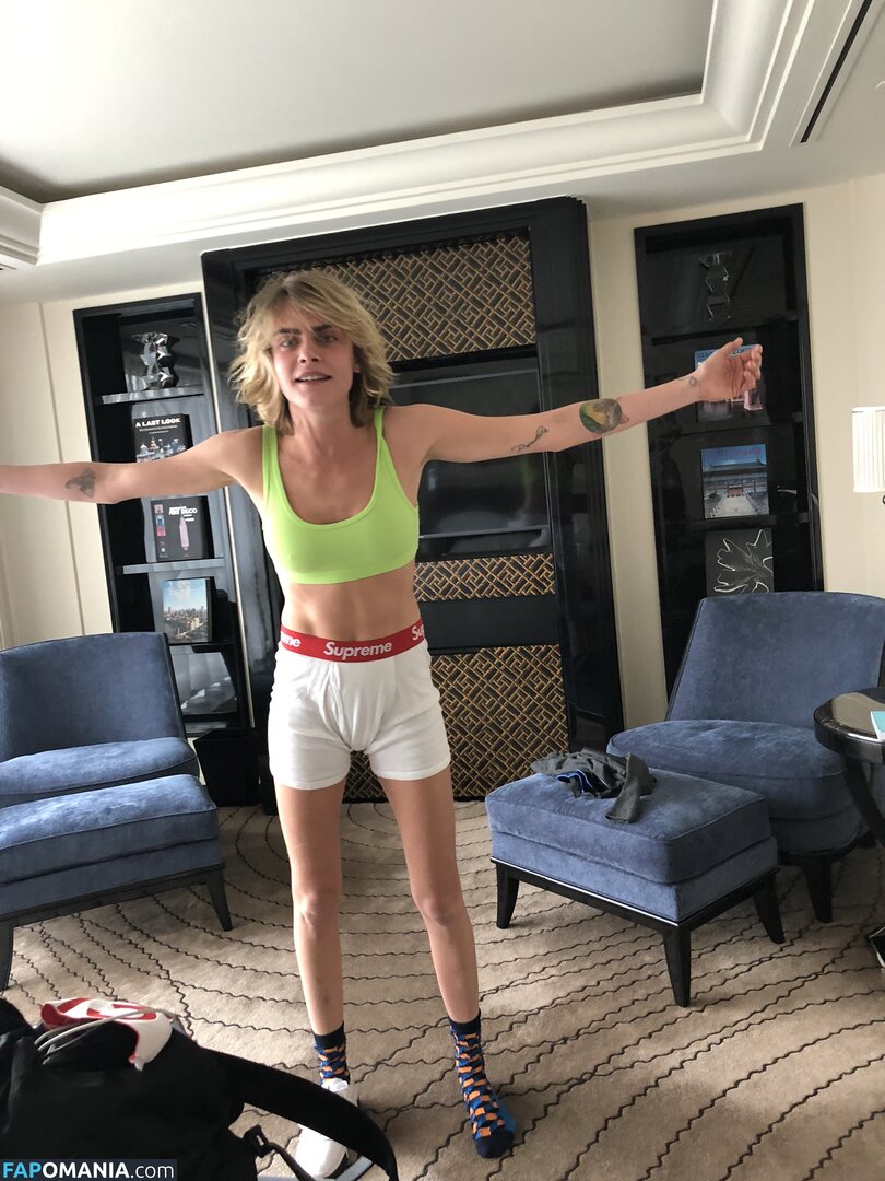 Ashley Benson And Cara Delevingne Nackt Geleaktes Foto #57