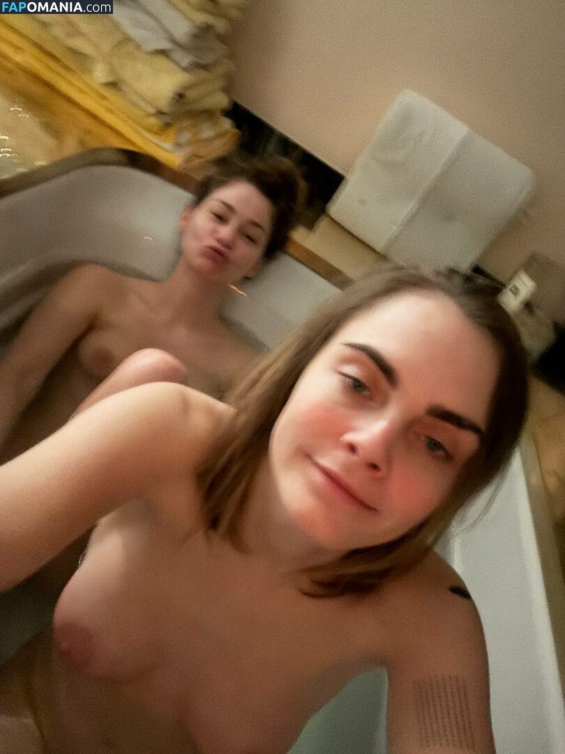 Ashley Benson And Cara Delevingne Nackt Geleaktes Foto #69