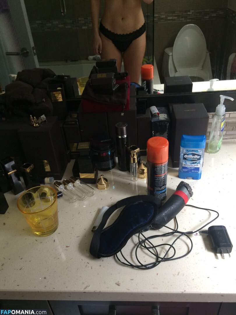 Ashley Mulheron Nackt Geleaktes Foto #196