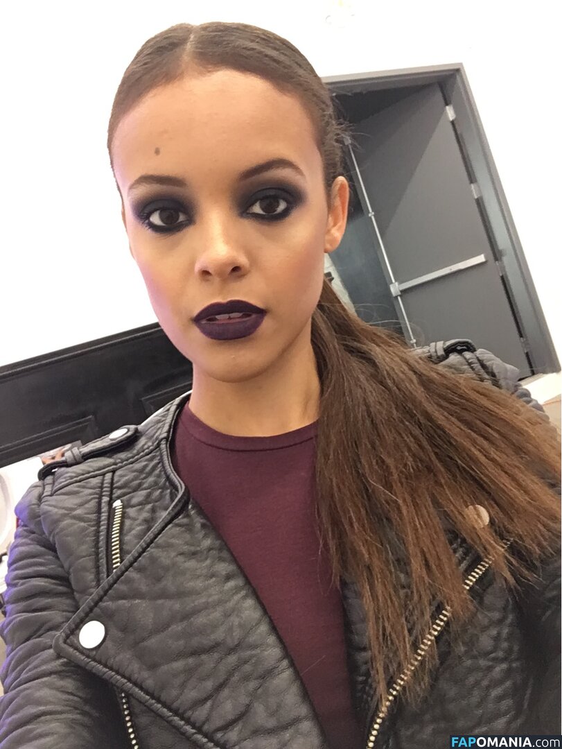 Aubrey Cleland Nackt Geleaktes Foto #31