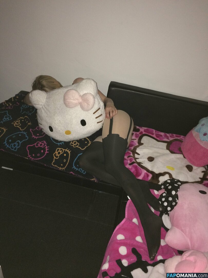 Avril Lavigne Nackt Geleaktes Foto #13