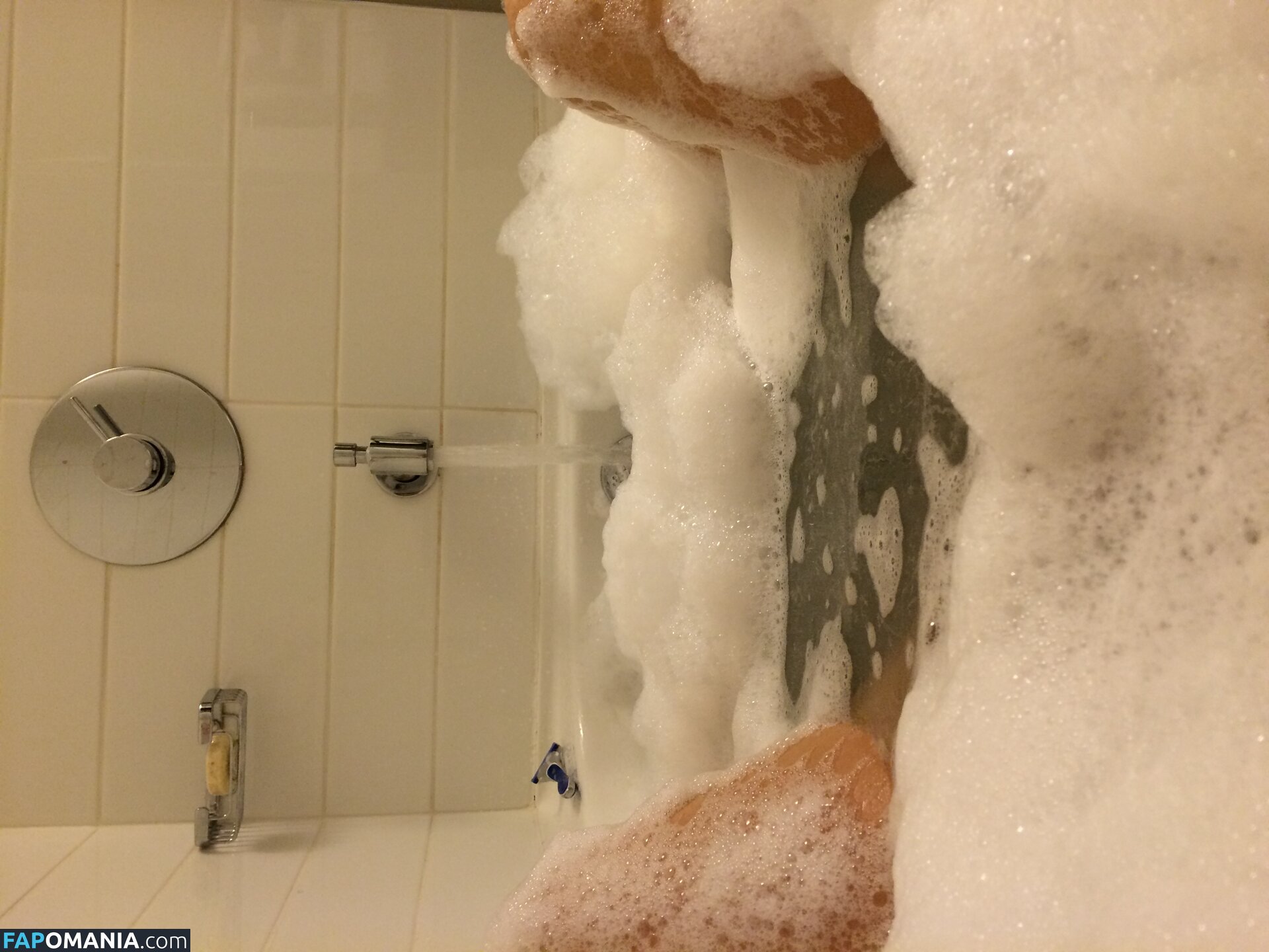 Britne Oldford Nackt Geleaktes Foto #13