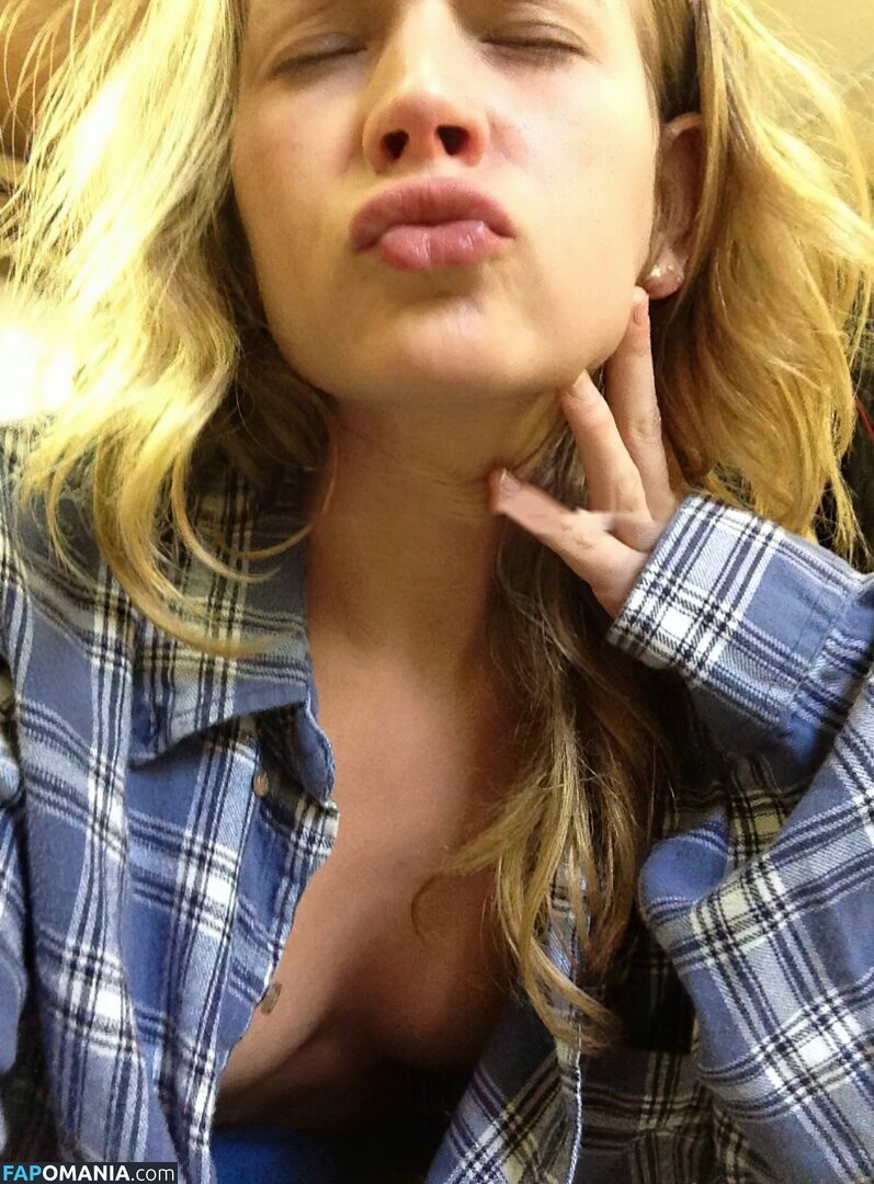 Britt Robertson Nackt Geleaktes Foto #1