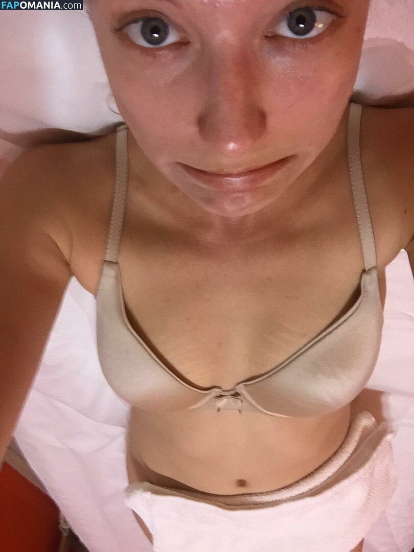 Caitlin Gerard Nackt Geleaktes Foto #19