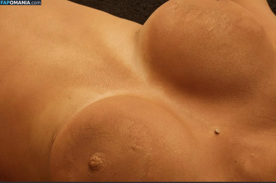 Cardi B Nackt Geleaktes Foto #6