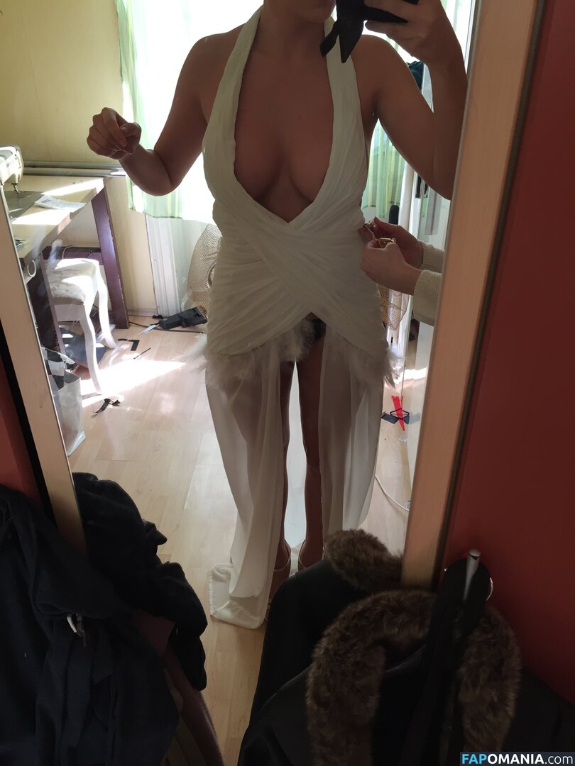 Carina Schwarz Nackt Geleaktes Foto #50