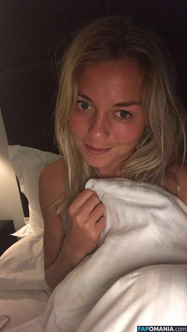 Carina Witthoeft Nackt Geleaktes Foto #27