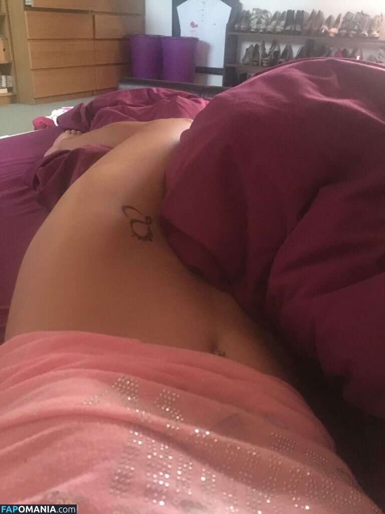 Carly Booth Nackt Geleaktes Foto #3