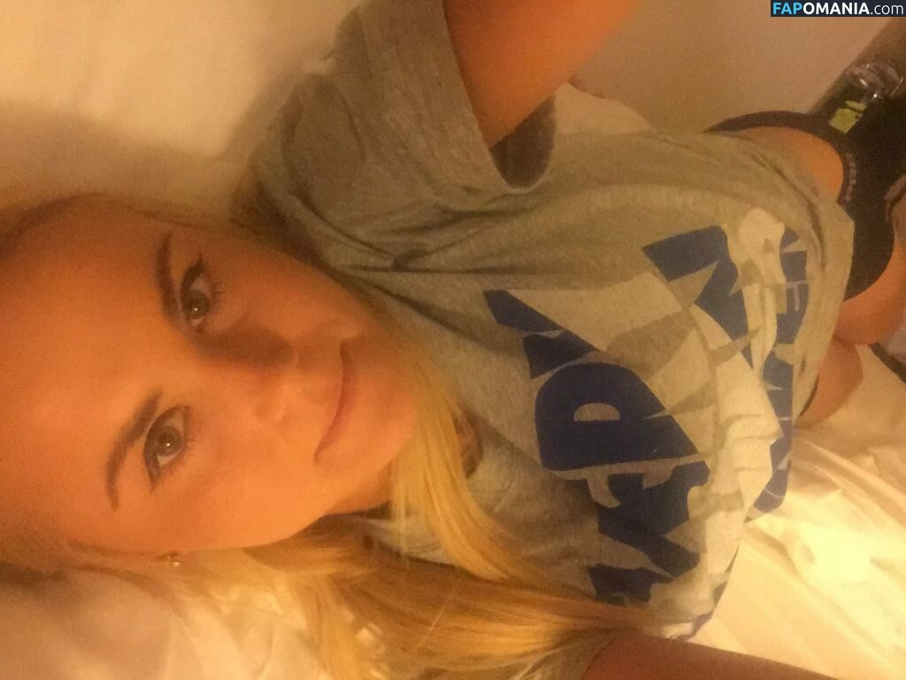 Carly Booth Nackt Geleaktes Foto #35