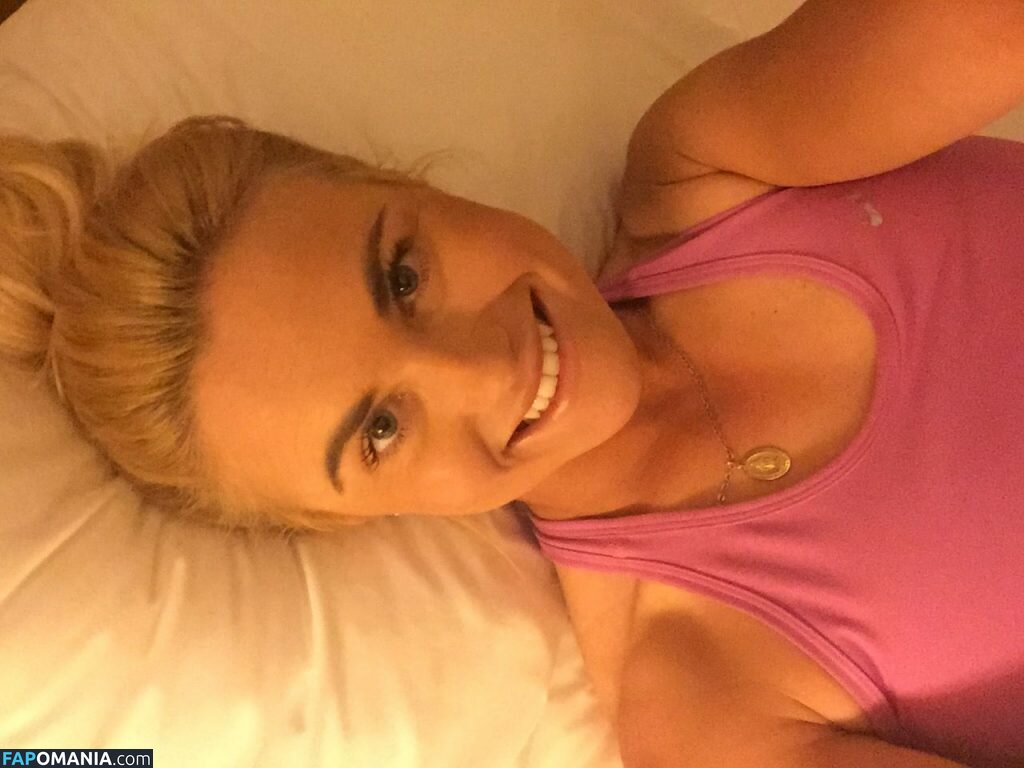 Carly Booth Nackt Geleaktes Foto #58