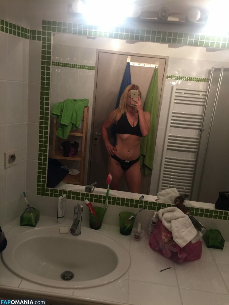 Carly Booth Nackt Geleaktes Foto #73