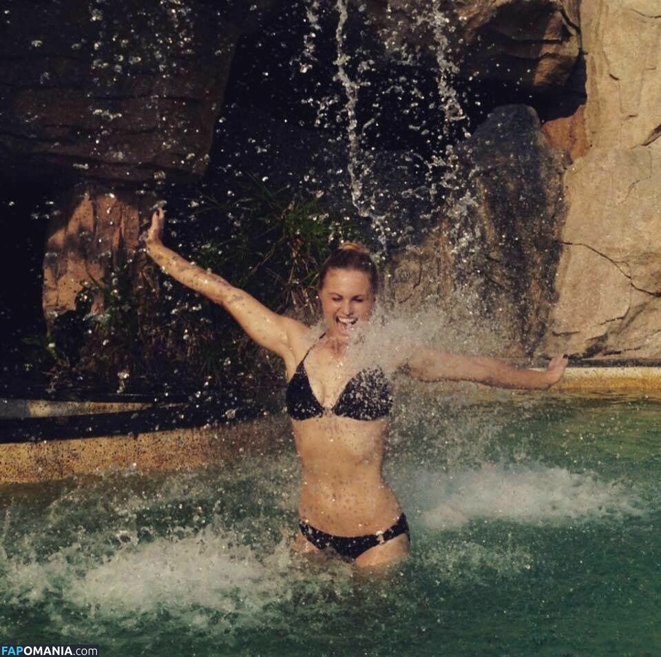 Carly Booth Nackt Geleaktes Foto #75