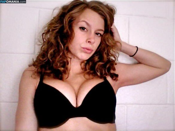 Carly Simmons Nackt Geleaktes Foto #40