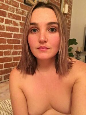 Chloe Fineman