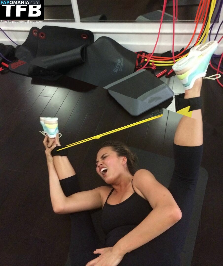 Chrissy Teigen Nackt Geleaktes Foto #1