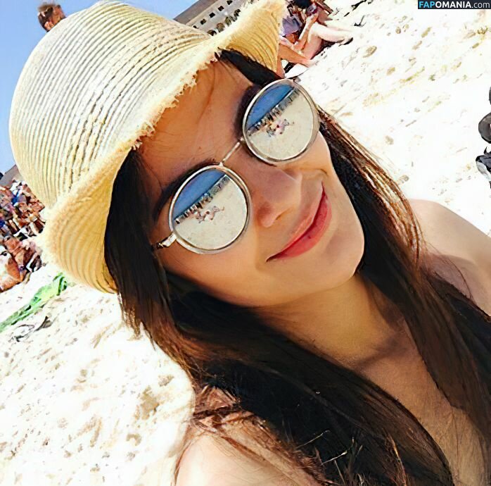 Cut Tari Nackt Geleaktes Foto #68