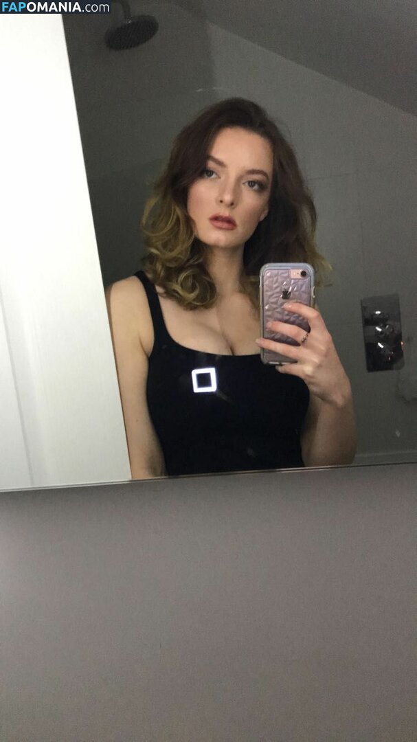 Dakota Blue Richards Nackt Geleaktes Foto #9